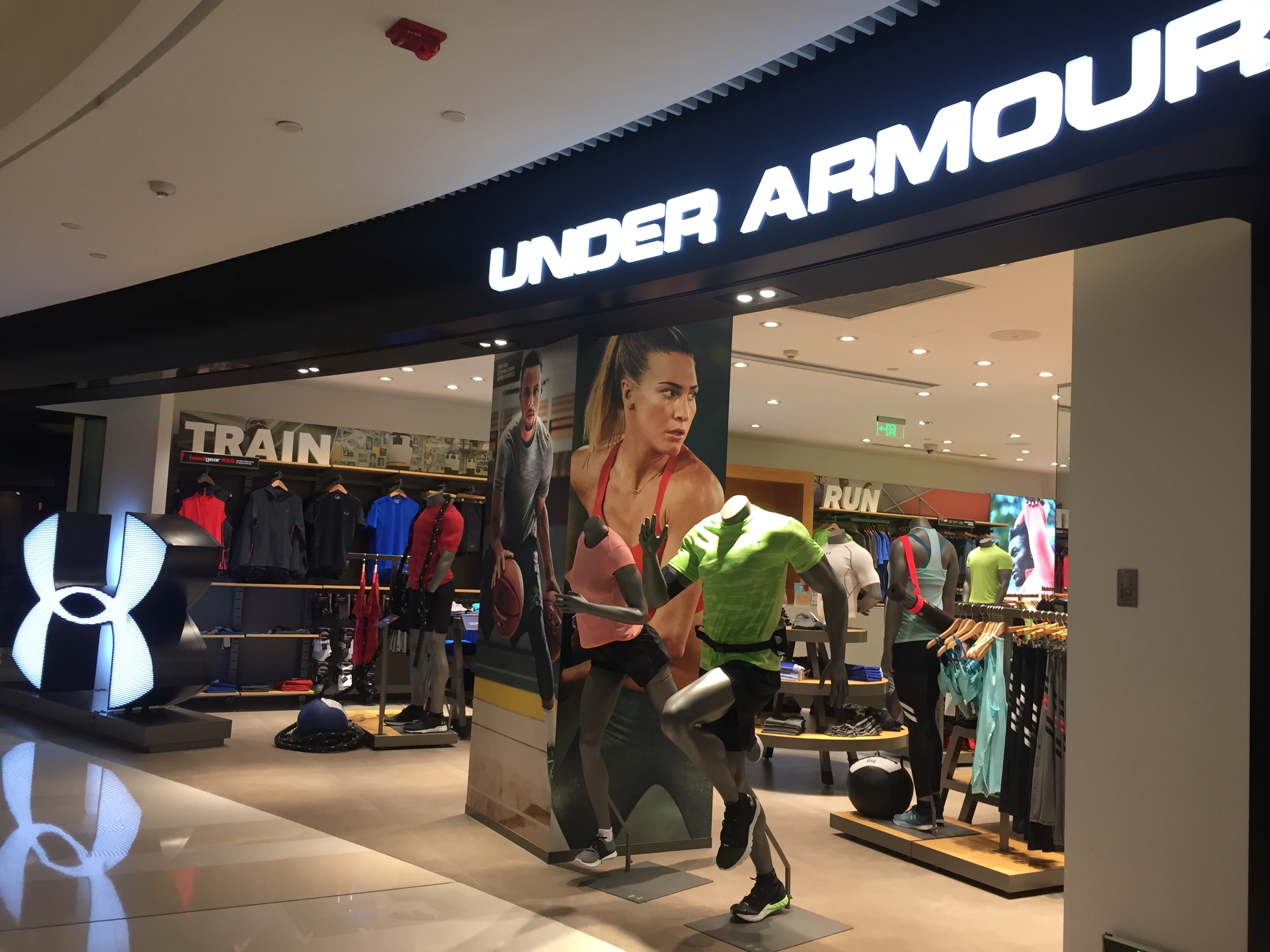 under armour(安德玛)