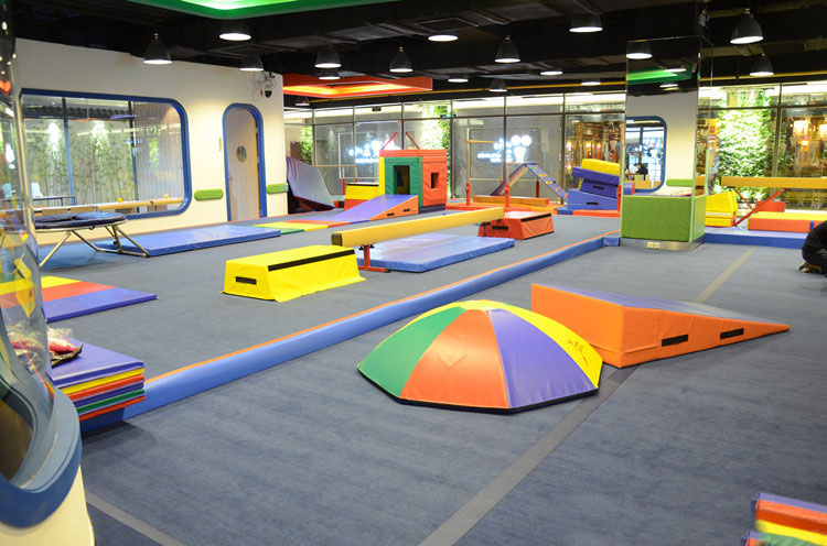 英士博成长运动中心