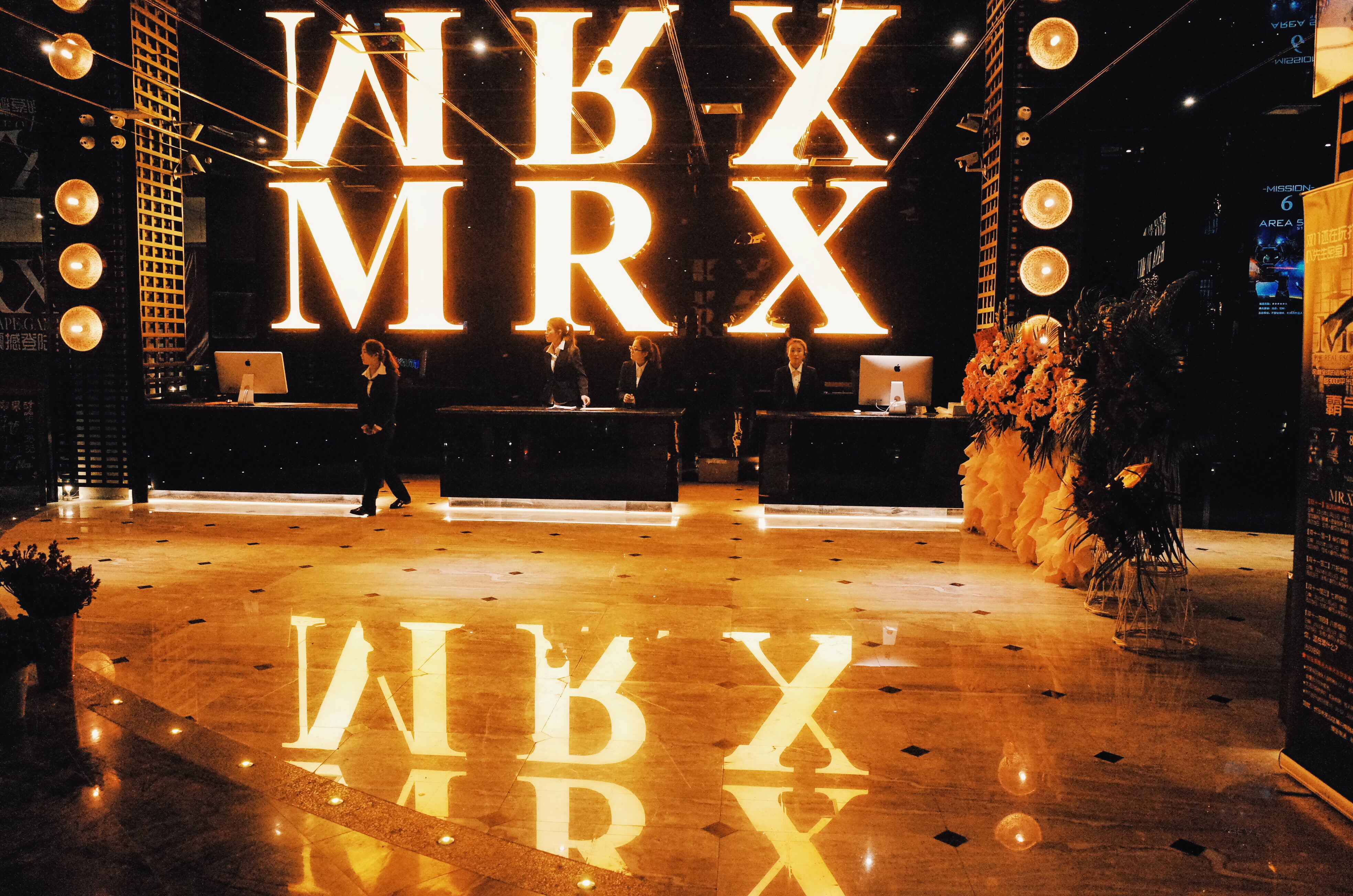 x先生密室 (mr.x)