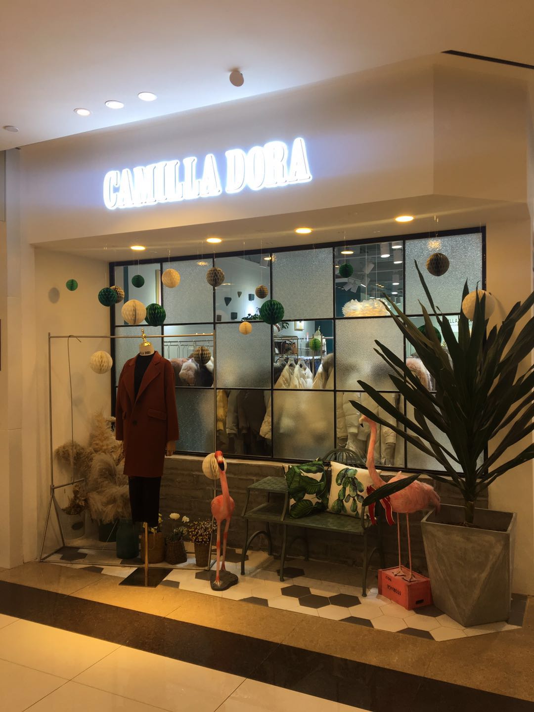 camilla dora (卡米勒)