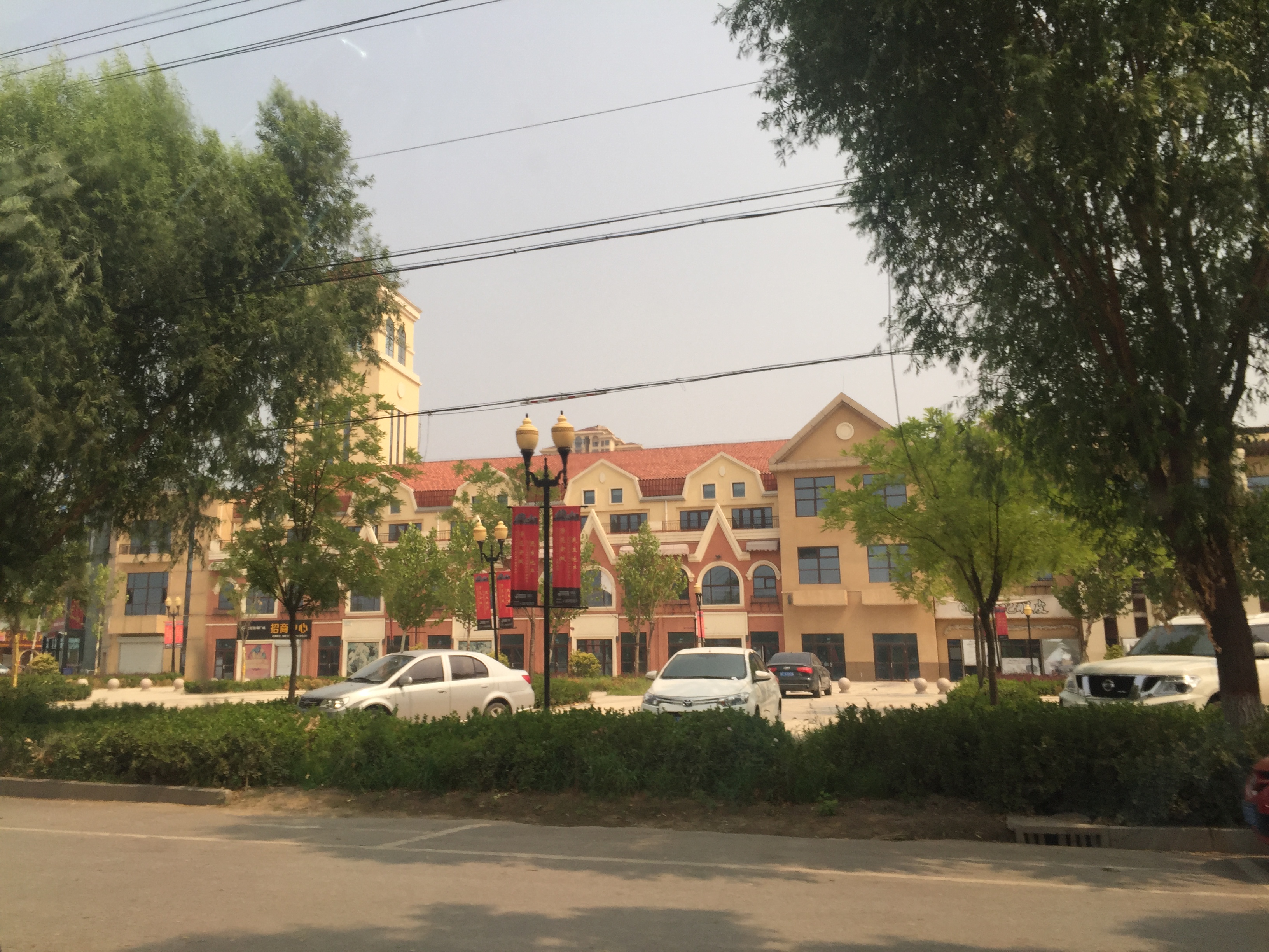 保定满城隆基泰和广场