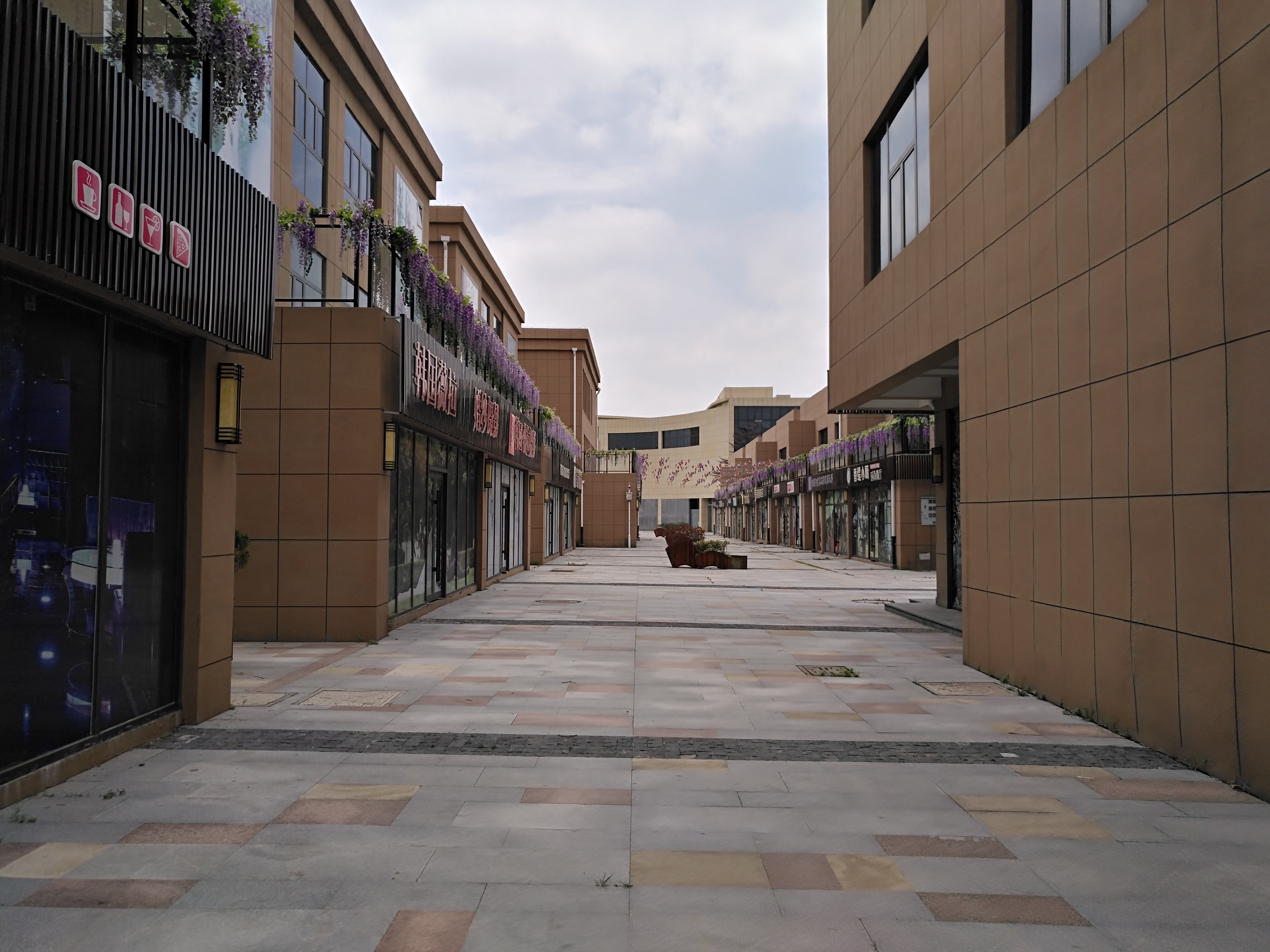 赢商大数据_胶州市二里河婚庆街_招商_租金_商铺_电话_入驻品牌