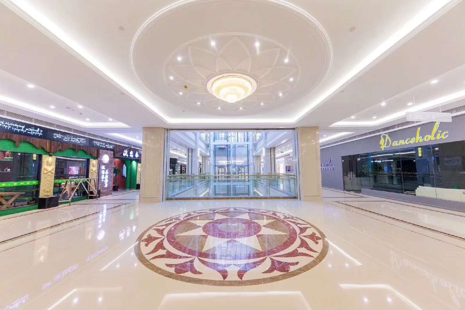 1万平米 商业楼层1层 连锁项目否 所在城市上海 项目地址松江区明中路