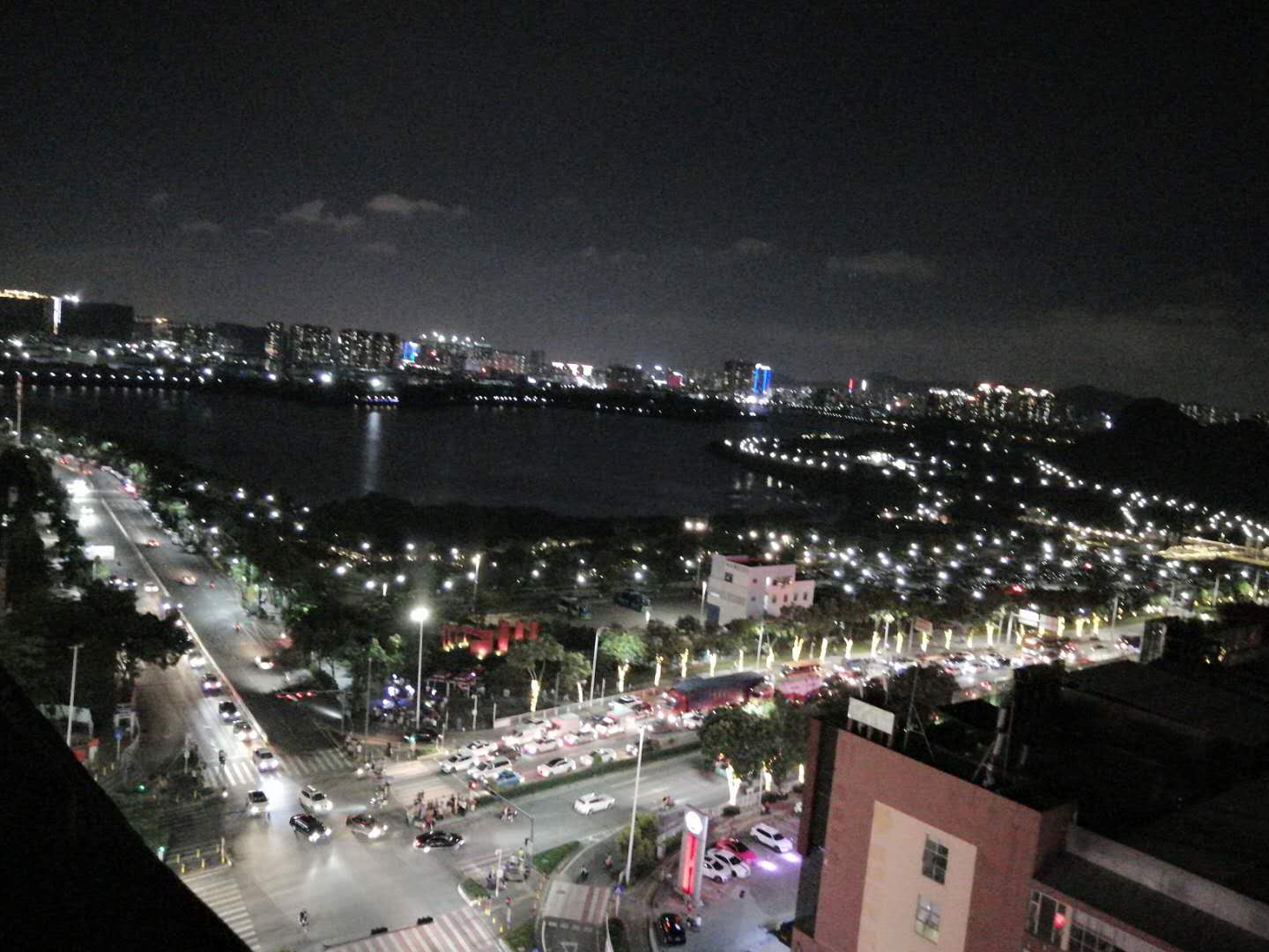 深圳福永龙晟商务大厦